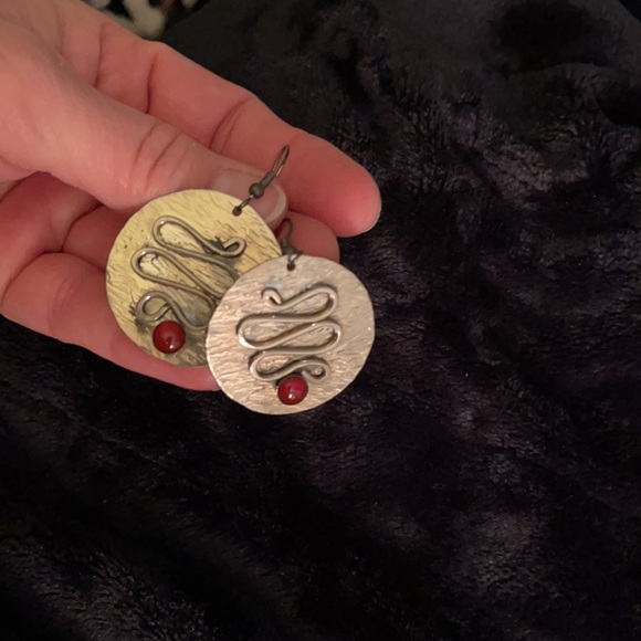 Vintage EARRINGS.   BL/JEW - Picture 2 of 3